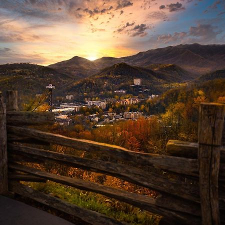 River Song, Near River, Hot Tub, Foosball, Wifi 1089 Free Tickets Each Paid Day, Dollywood And More Севьервилл Экстерьер фото