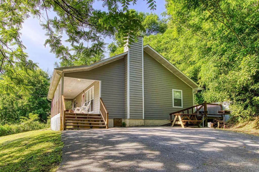 River Song, Near River, Hot Tub, Foosball, Wifi 1089 Free Tickets Each Paid Day, Dollywood And More Севьервилл Экстерьер фото