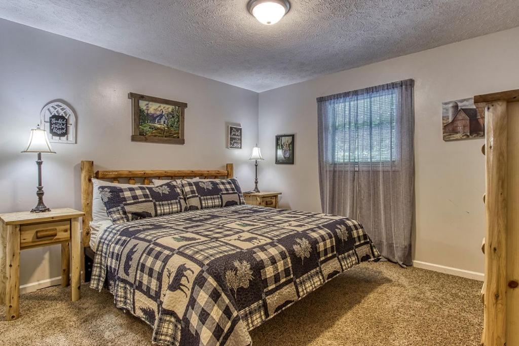 River Song, Near River, Hot Tub, Foosball, Wifi 1089 Free Tickets Each Paid Day, Dollywood And More Севьервилл Экстерьер фото