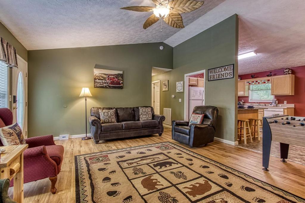 River Song, Near River, Hot Tub, Foosball, Wifi 1089 Free Tickets Each Paid Day, Dollywood And More Севьервилл Экстерьер фото