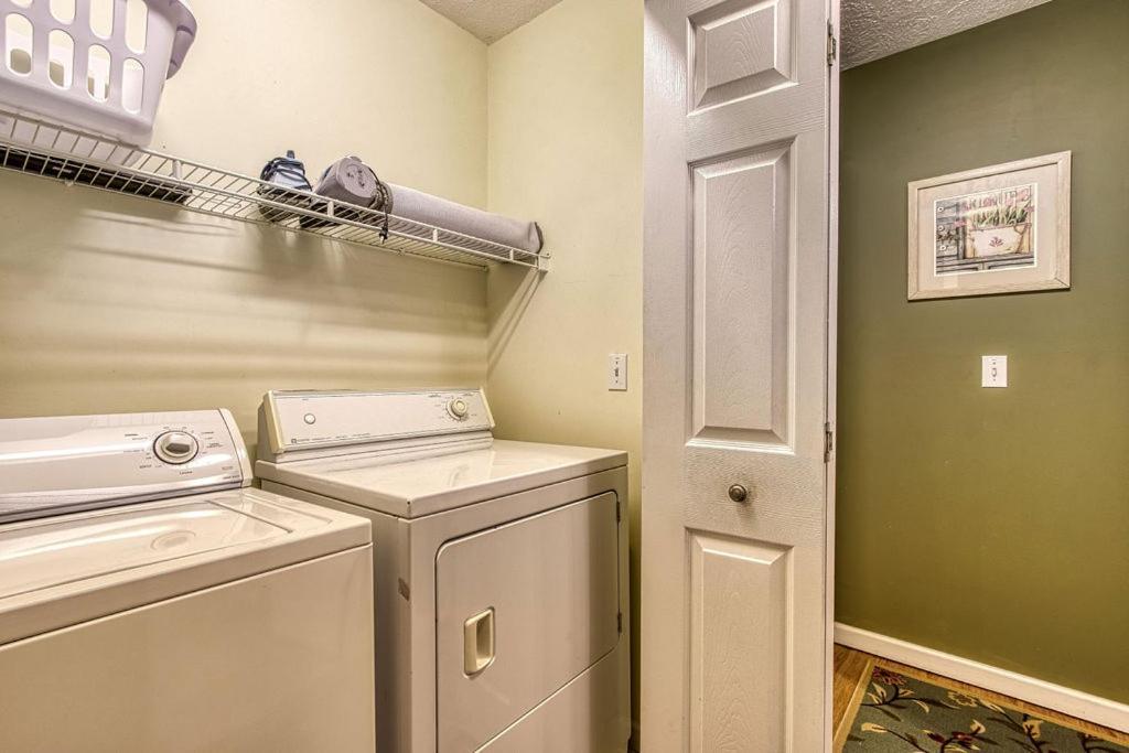 River Song, Near River, Hot Tub, Foosball, Wifi 1089 Free Tickets Each Paid Day, Dollywood And More Севьервилл Экстерьер фото